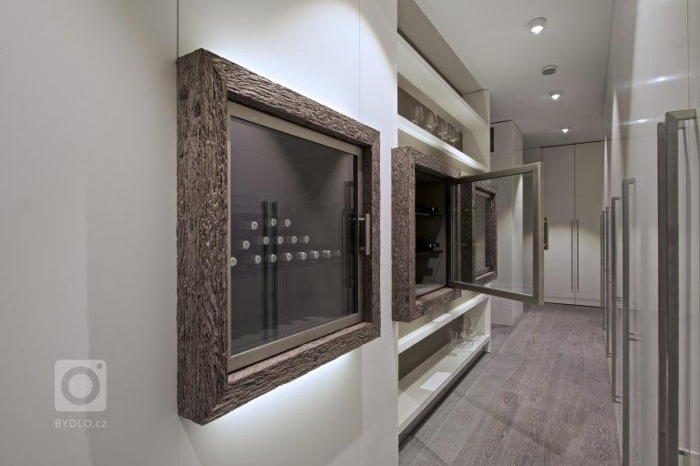 add picture to album