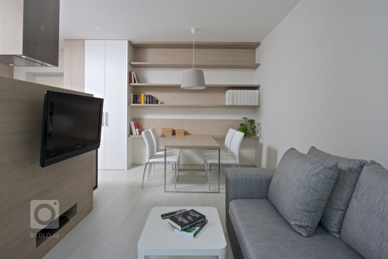 add picture to album