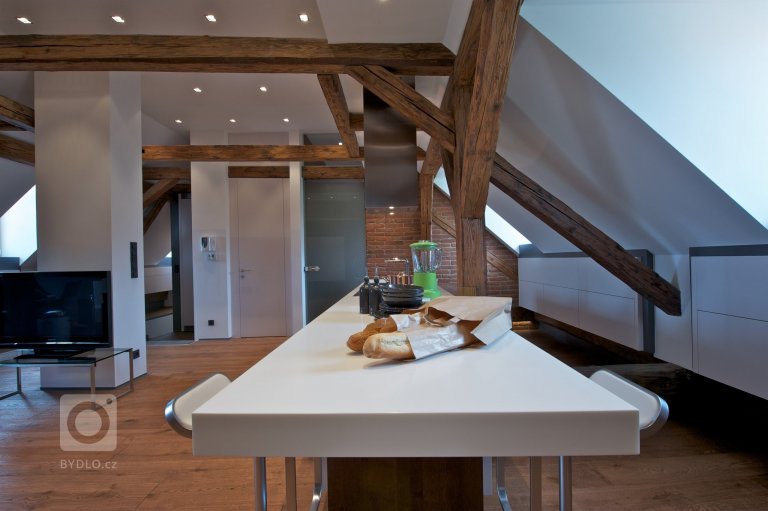 add picture to album