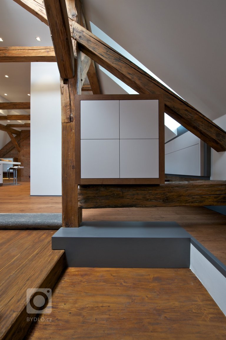 add picture to album