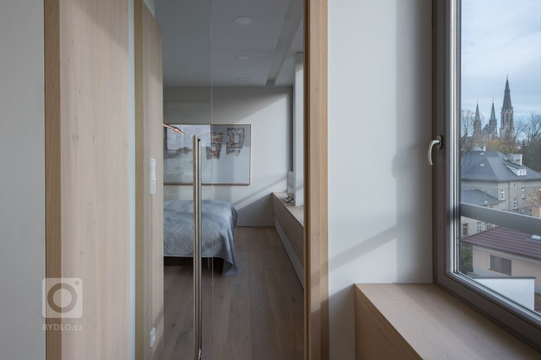 add picture to album