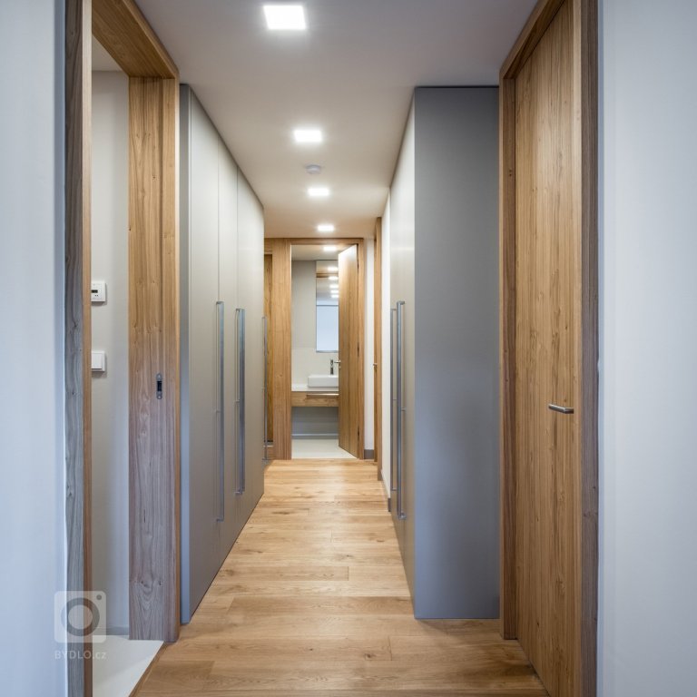 add picture to album