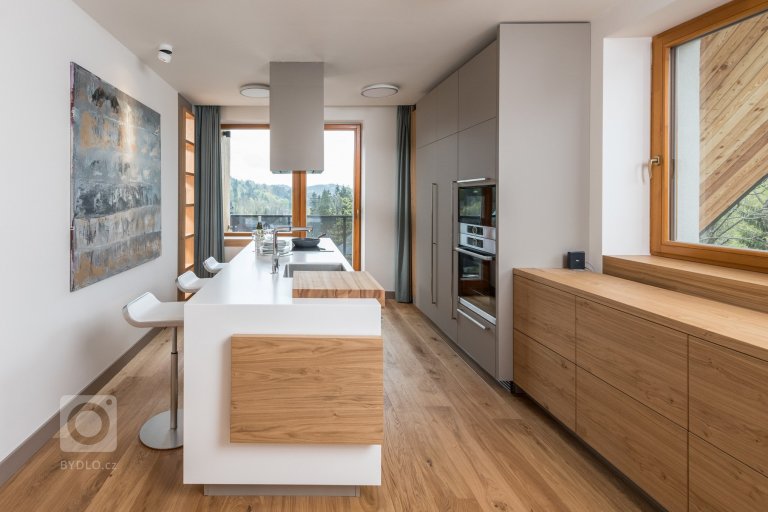 add picture to album