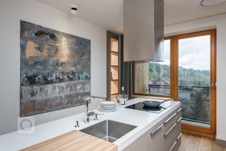 add picture to album