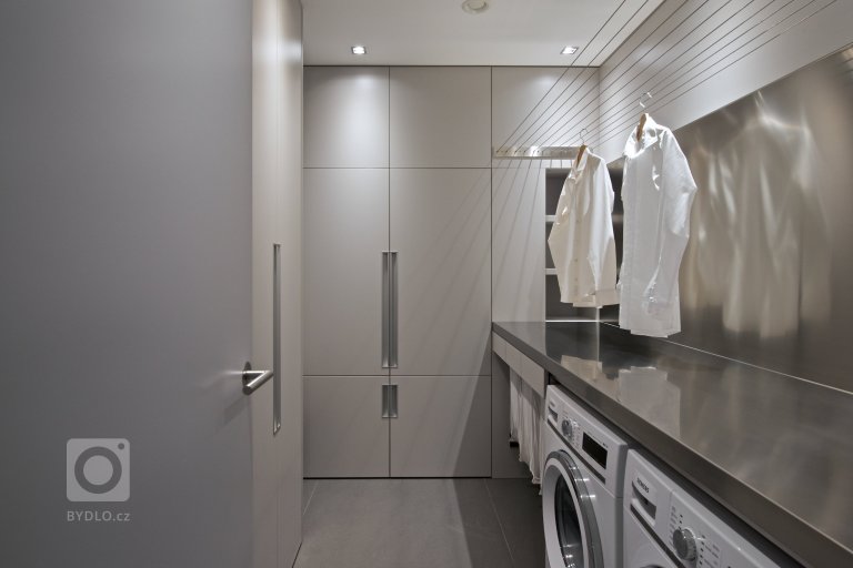 add picture to album