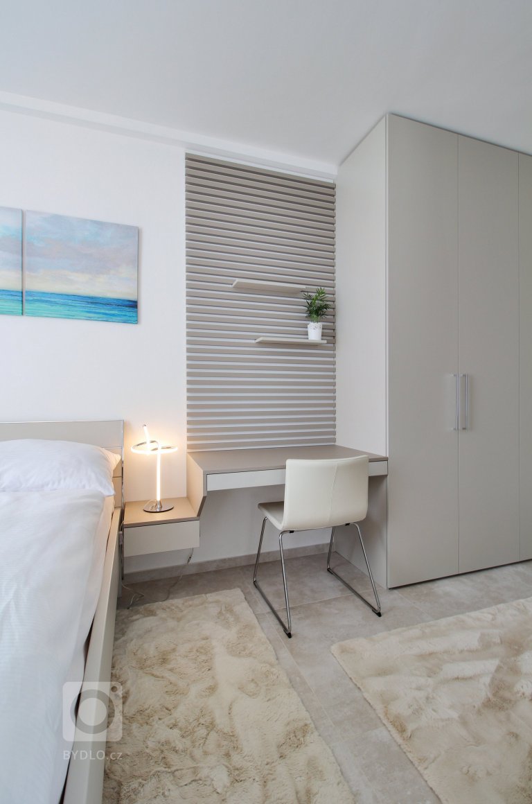 add picture to album