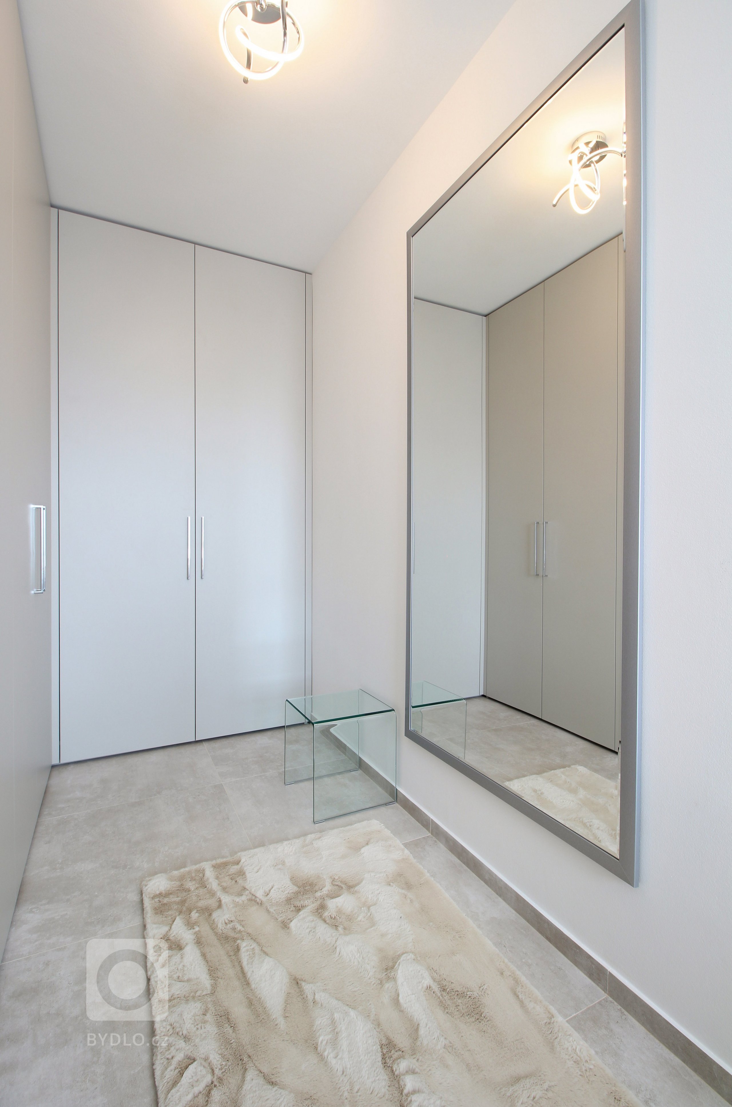 Rekonstrukce bytu v Praze se saunovým koutkem splnila očekávání nejen investora.
