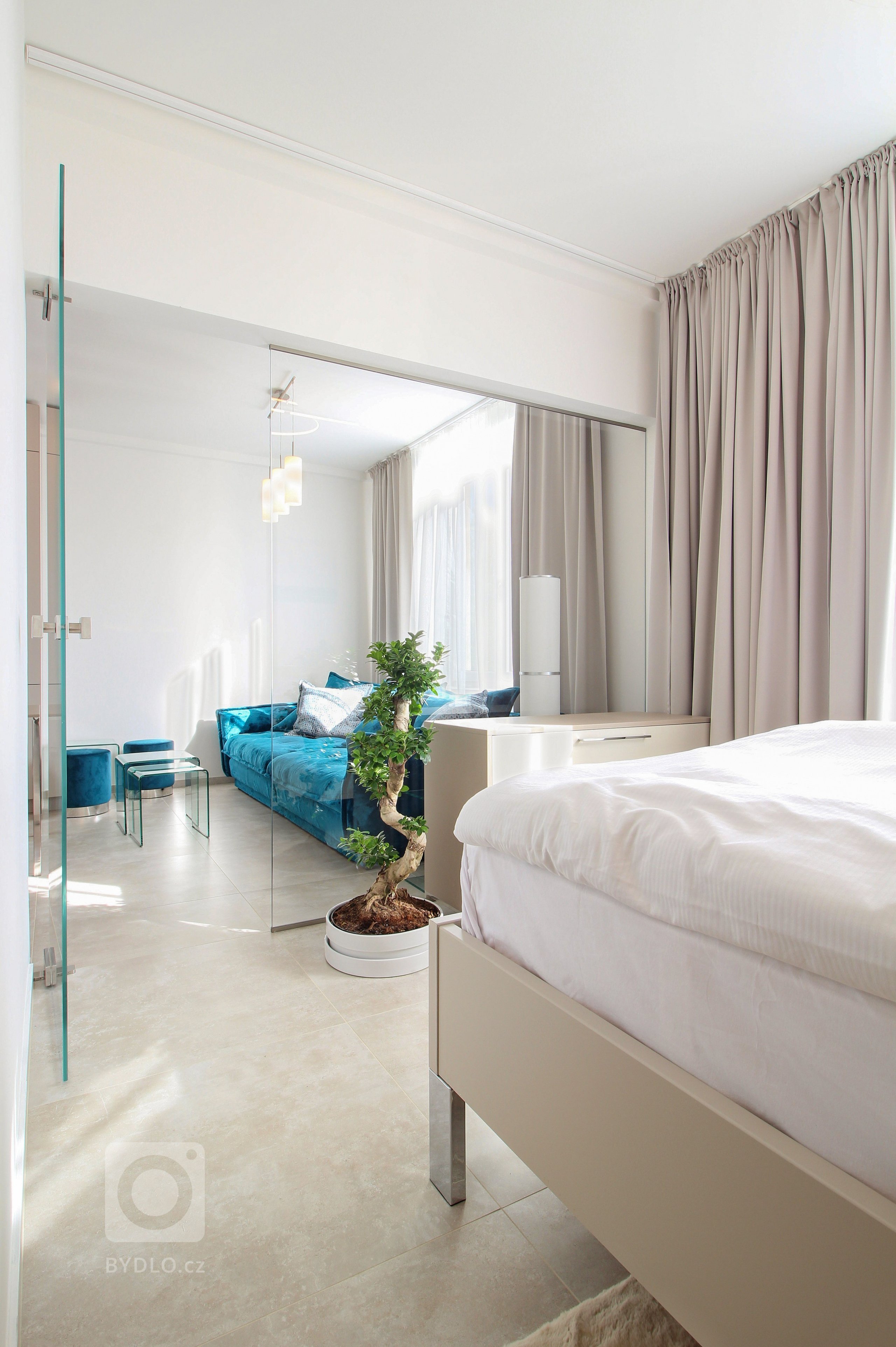 Rekonstrukce bytu v Praze se saunovým koutkem splnila očekávání nejen investora.
