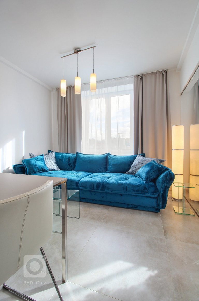 add picture to album