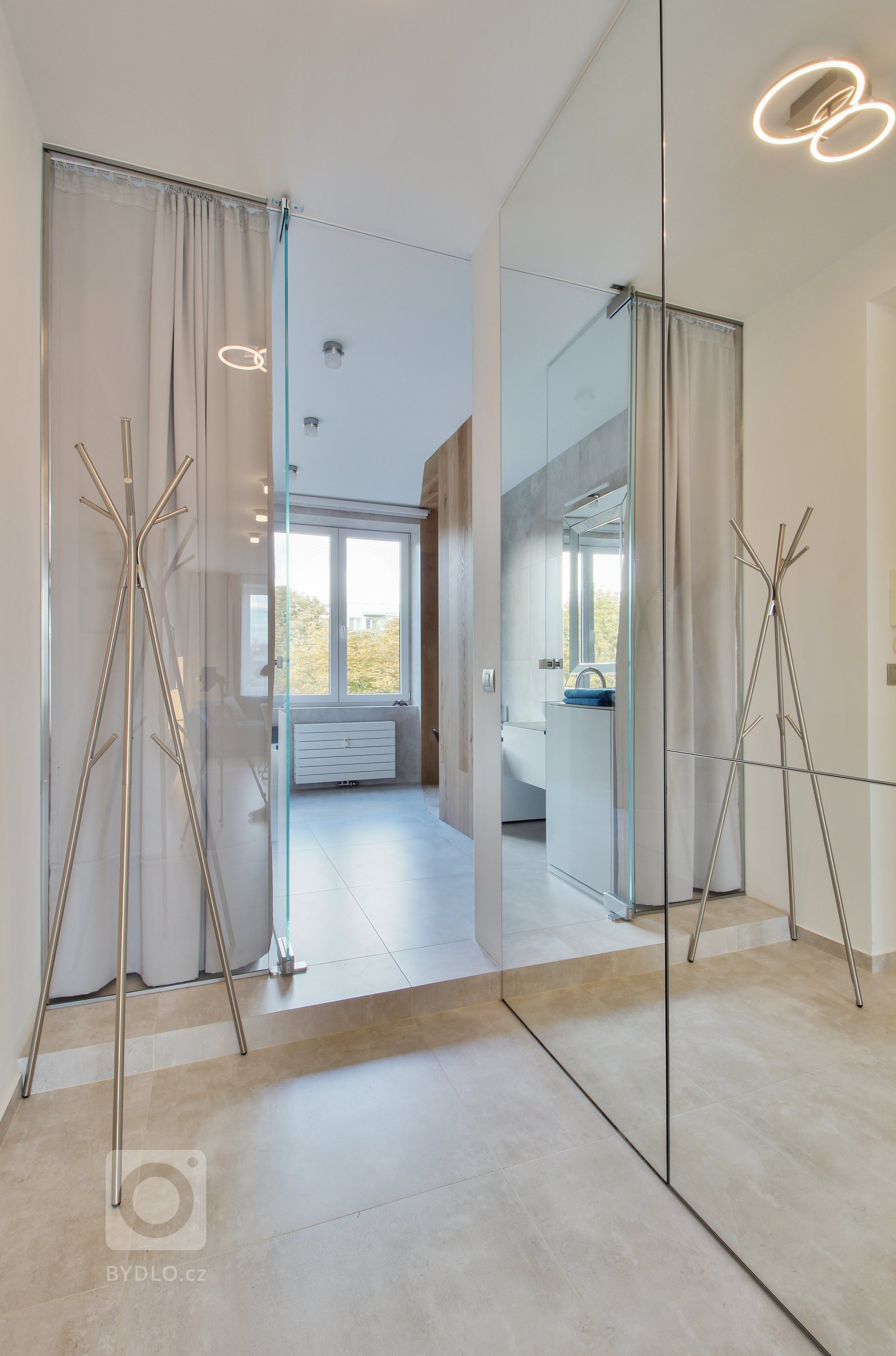 Rekonstrukce bytu v Praze se saunovým koutkem splnila očekávání nejen investora.
