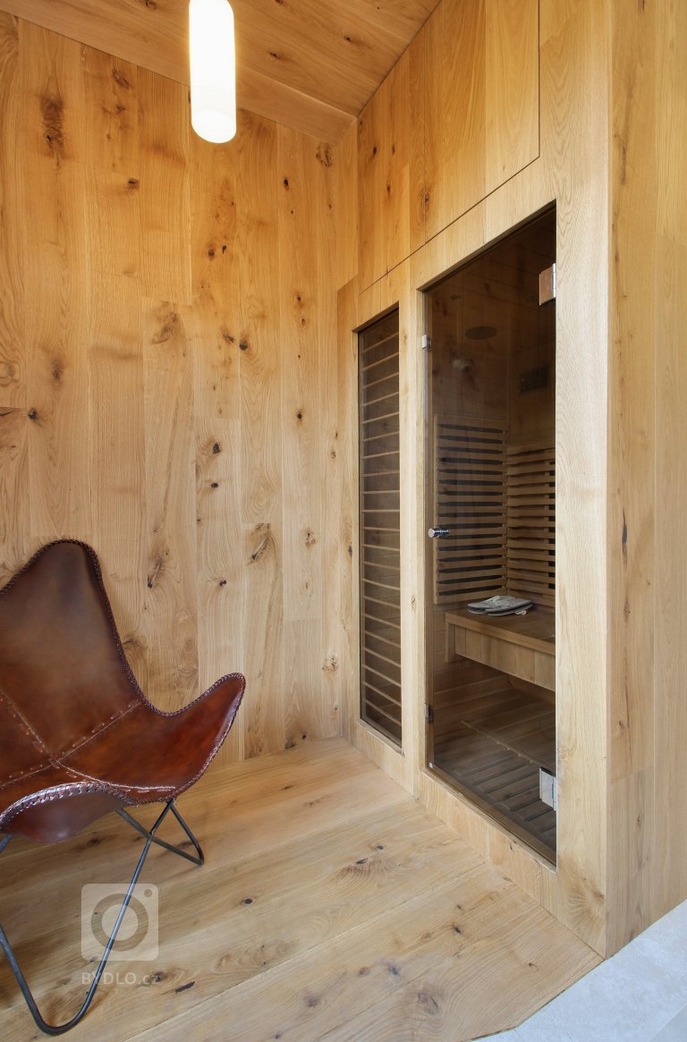 add picture to album