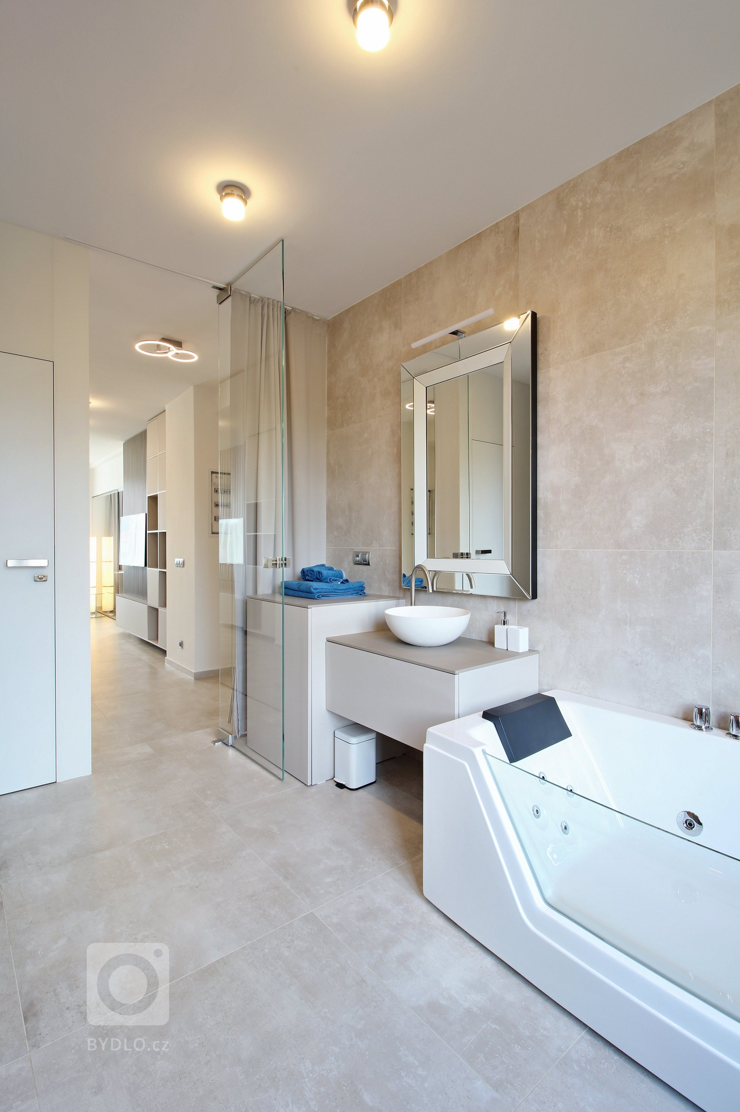 Rekonstrukce bytu v Praze se saunovým koutkem splnila očekávání nejen investora.
