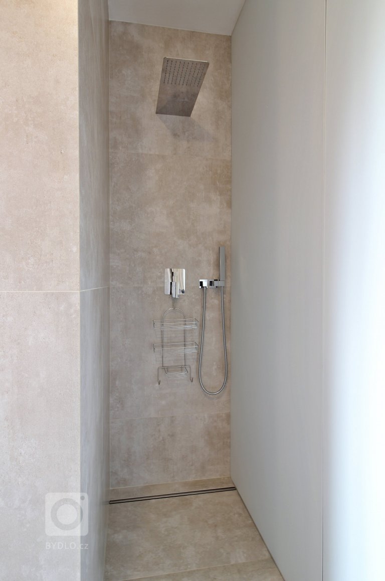 add picture to album