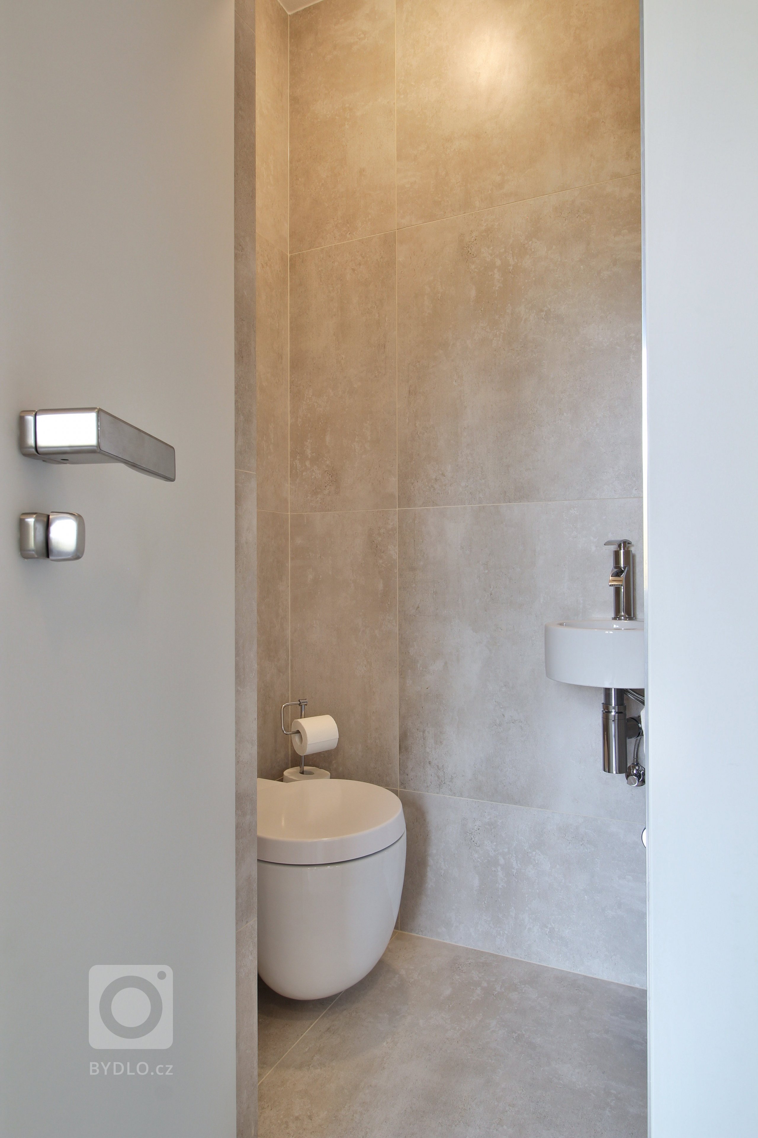 Rekonstrukce bytu v Praze se saunovým koutkem splnila očekávání nejen investora.
