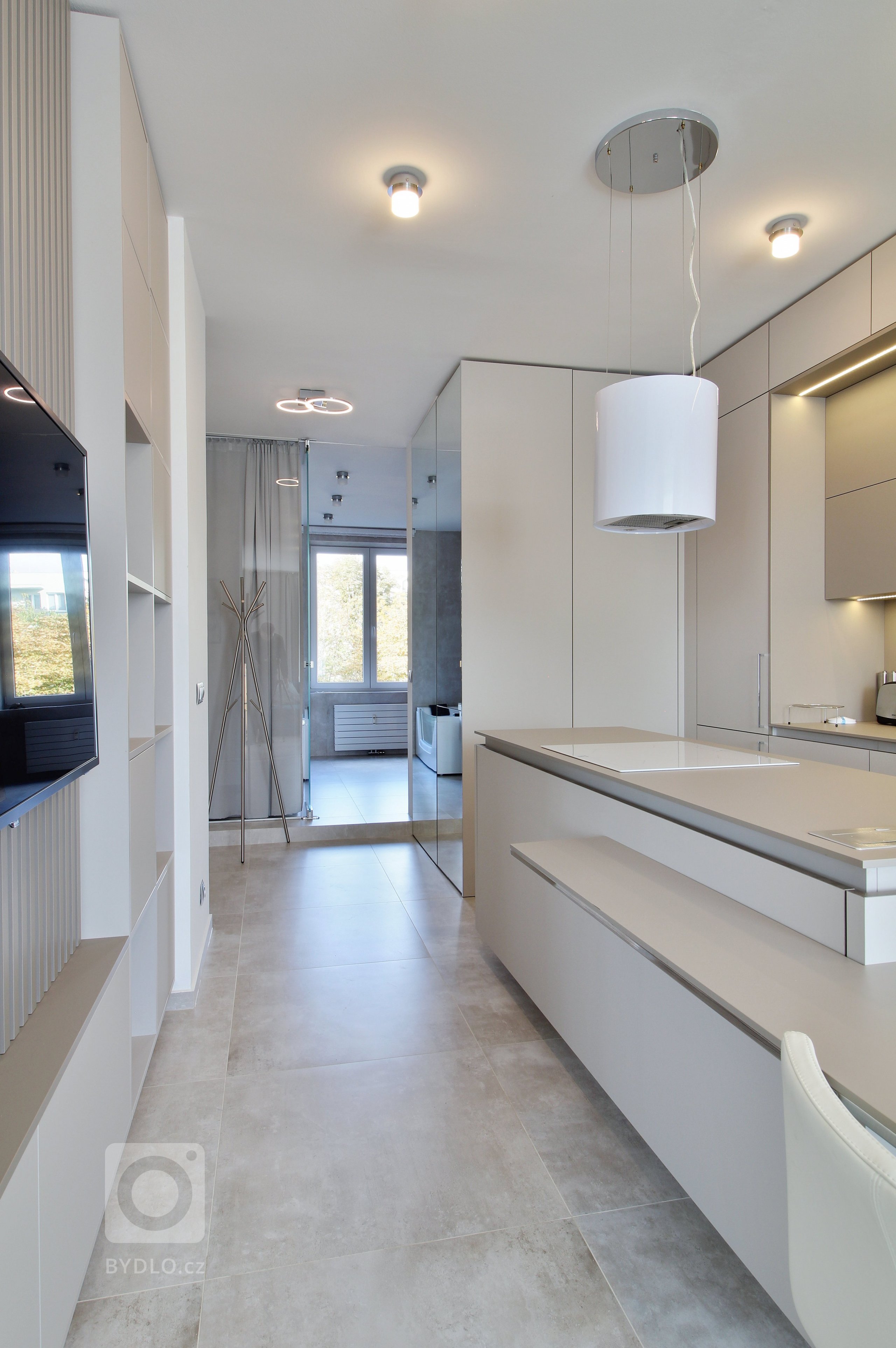 Rekonstrukce bytu v Praze se saunovým koutkem splnila očekávání nejen investora.
