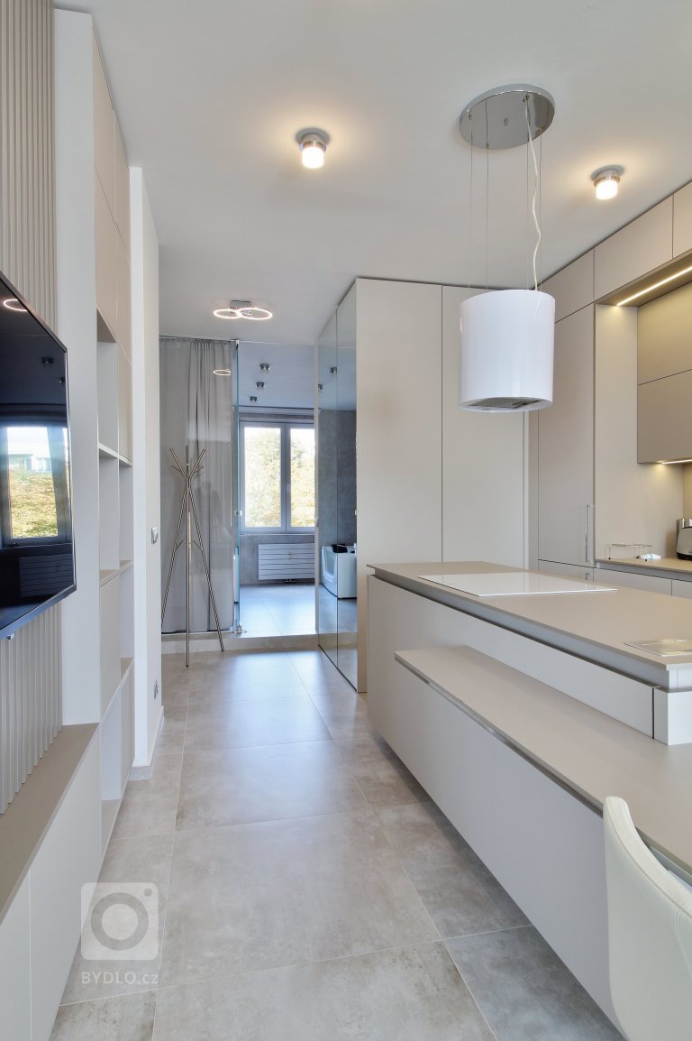 add picture to album