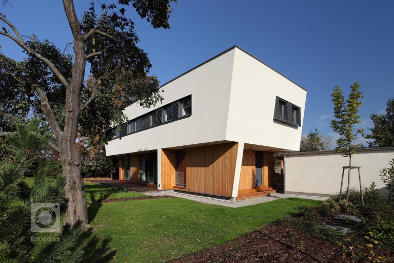 add picture to album