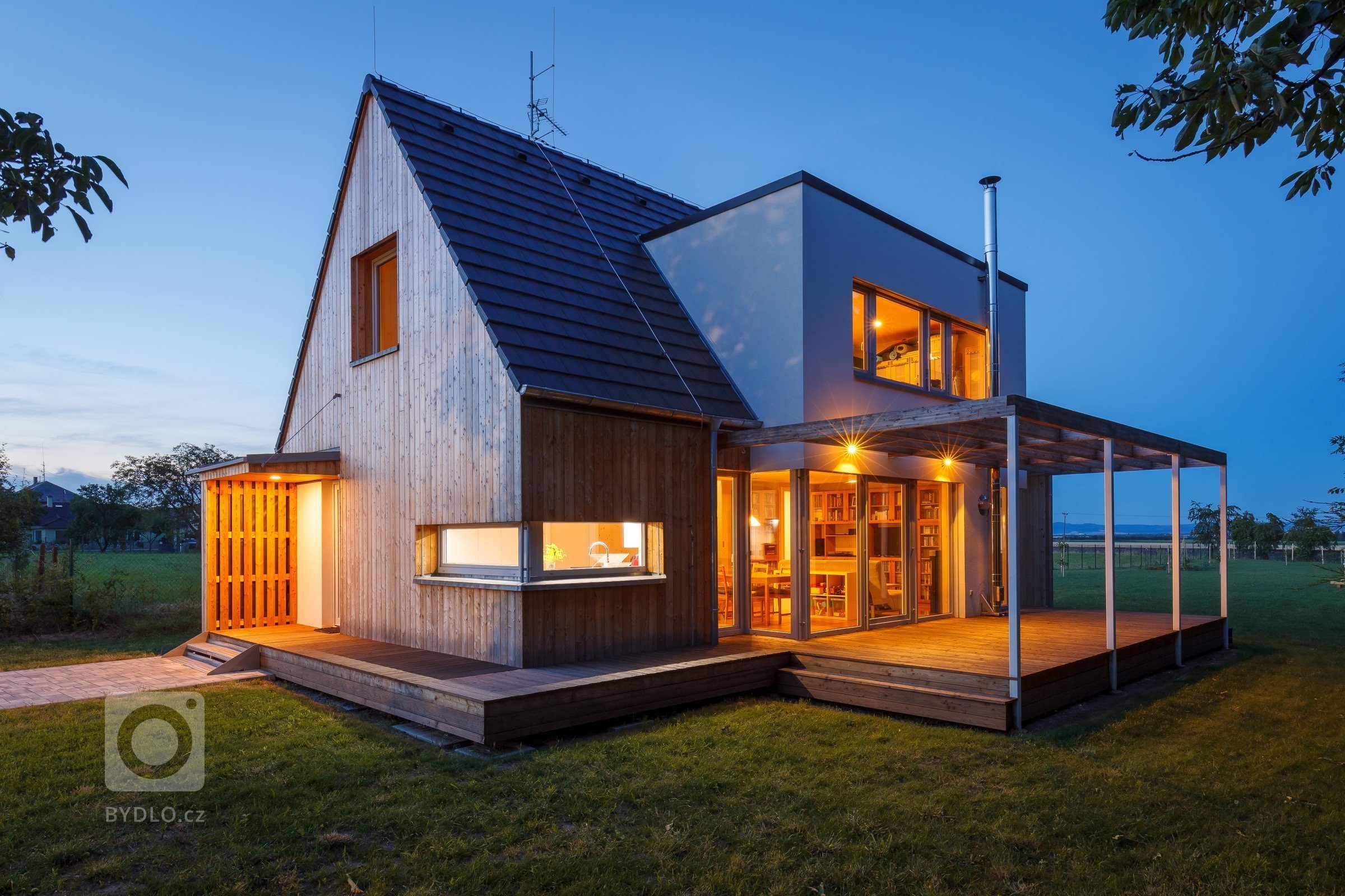 Mladí manželé s&nbsp;malým dítětem si splnili sen o&nbsp;zdravém a&nbsp;příjemném bydlení v&nbsp;tiché lokalitě malé obce s&nbsp;dobrou dostupností do města,…