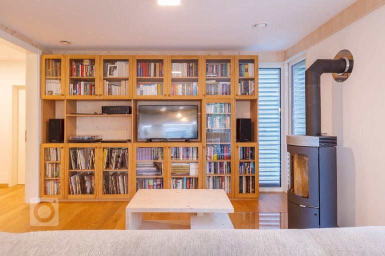 add picture to album