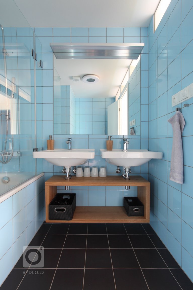 add picture to album