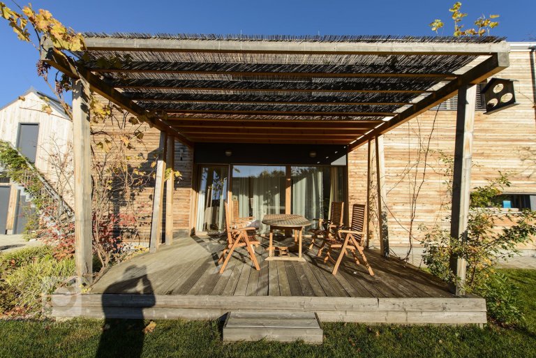 add picture to album