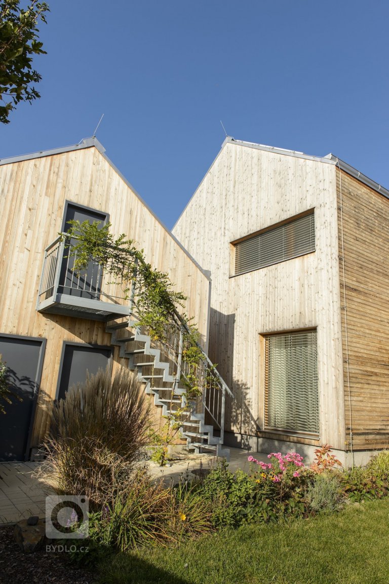 add picture to album