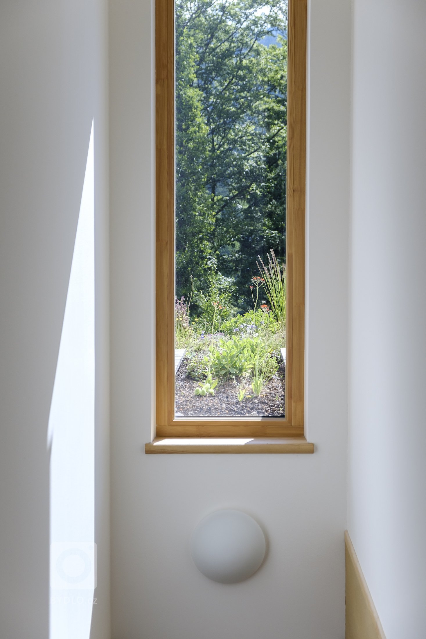 Koncepce rodinného domu s&nbsp;permakulturní zahradou pro japonsko-český manželský pár je vedena snahou o&nbsp;jednoduché, funkční a kultivované řešení, které…