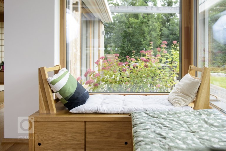 add picture to album