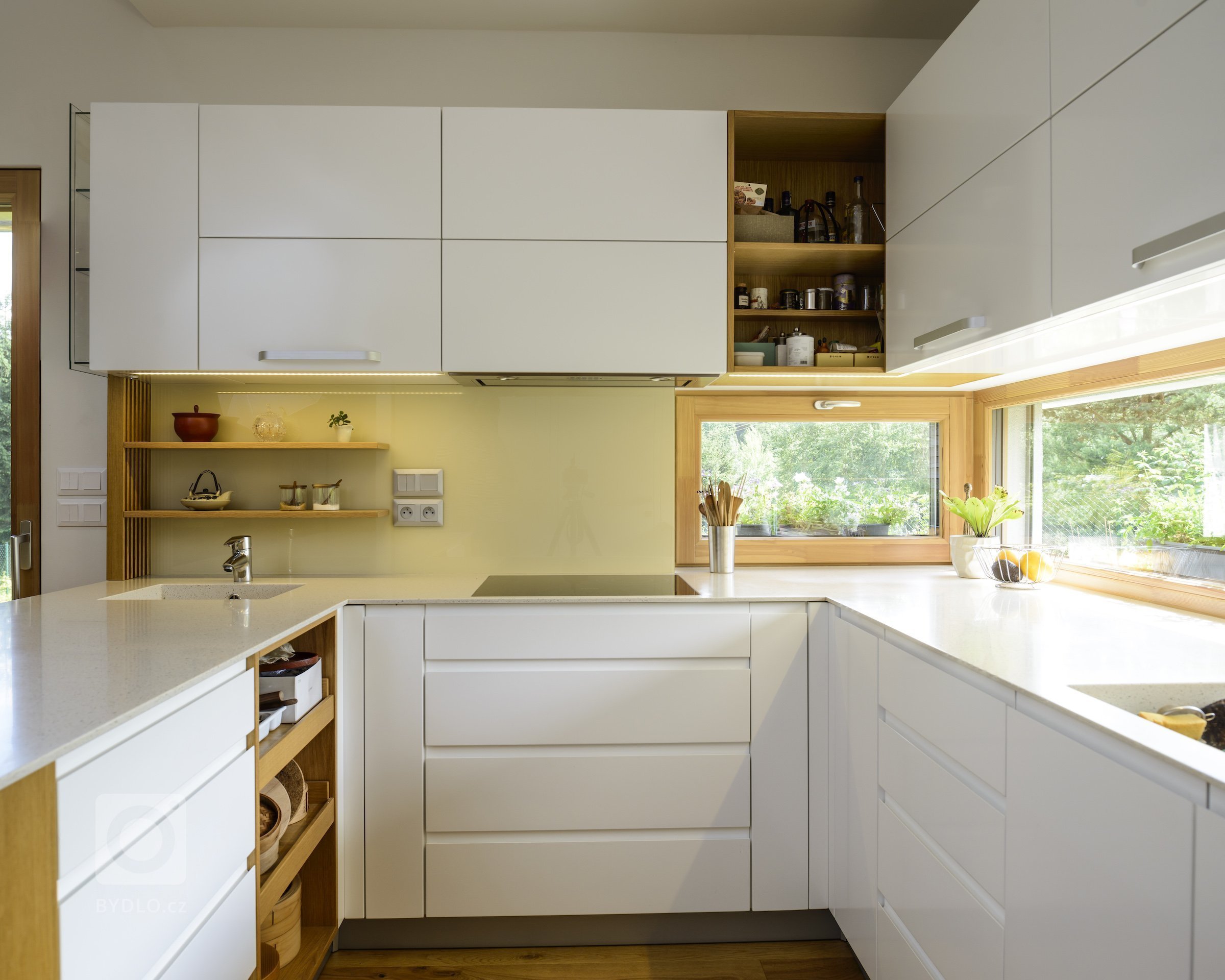 Koncepce rodinného domu s&nbsp;permakulturní zahradou pro japonsko-český manželský pár je vedena snahou o&nbsp;jednoduché, funkční a kultivované řešení, které…