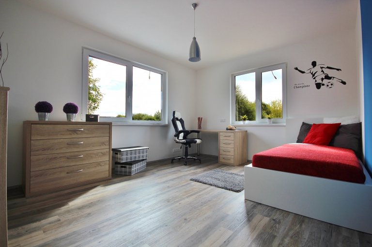 Přání majitelů

Tyto domy byly postaveny pro šest budoucích majitelů, kteří chtěli utéct ruchu velkoměsta a podat si ruku s firmou Dřevo-House a přijmout…