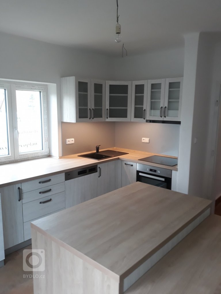 add picture to album