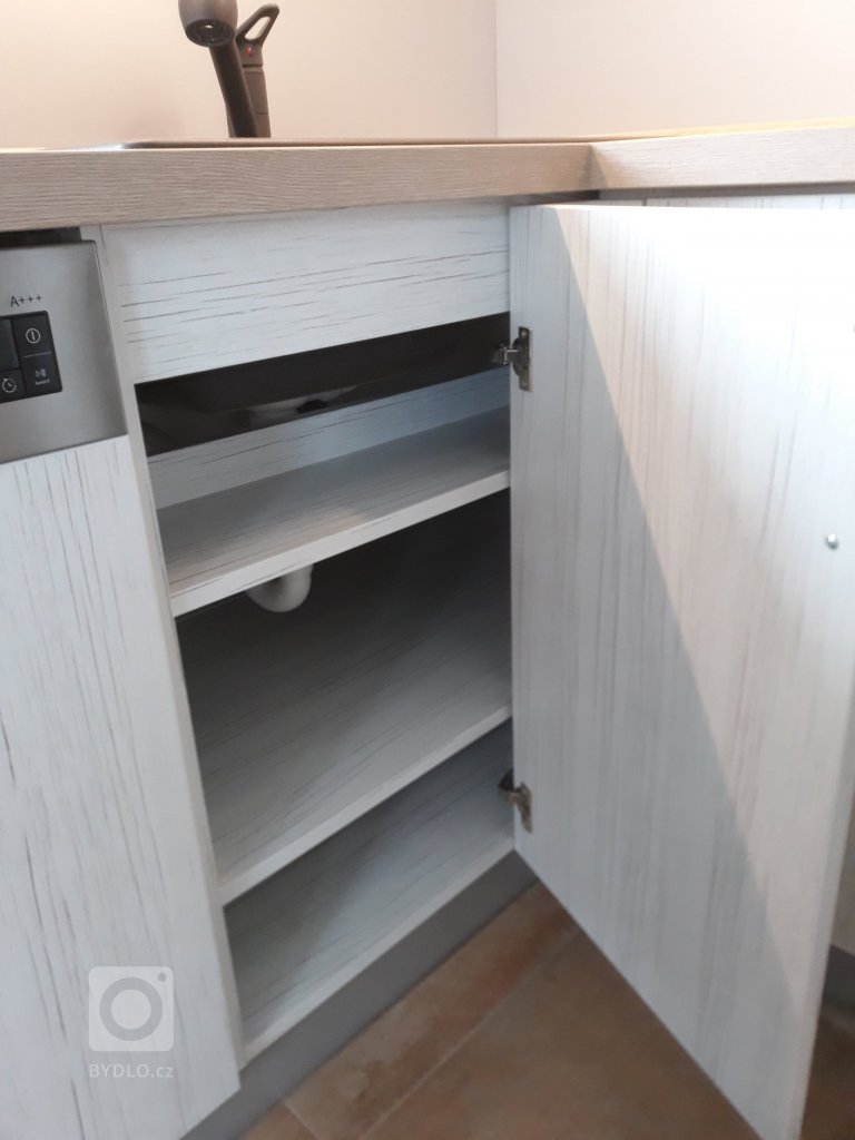 add picture to album