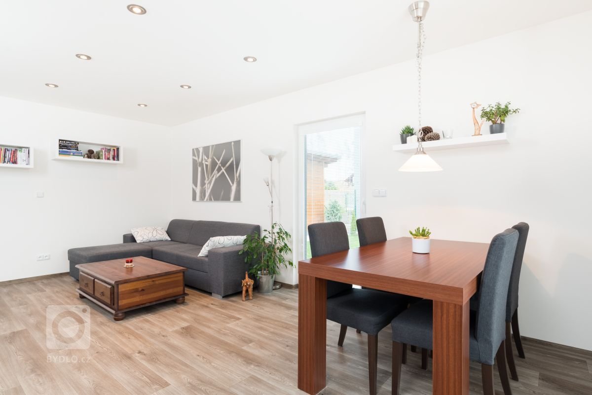 Bungalov&nbsp;MS 04&nbsp;o dispozici 4+kk a užitné ploše 91 m2&nbsp;je postaven na svažitém pozemku s&nbsp;výhodnou orientací ke světovým stranám, kde je…