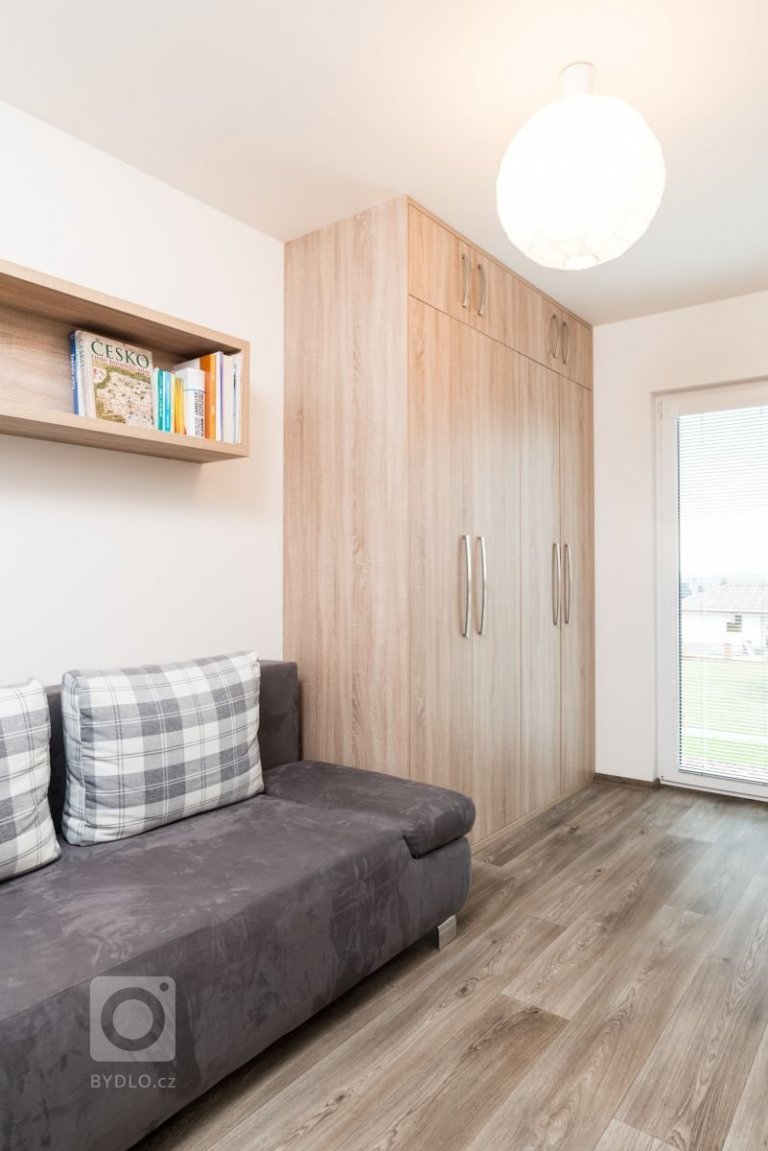 add picture to album