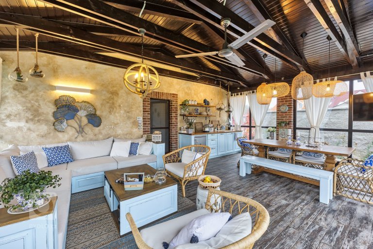 add picture to album