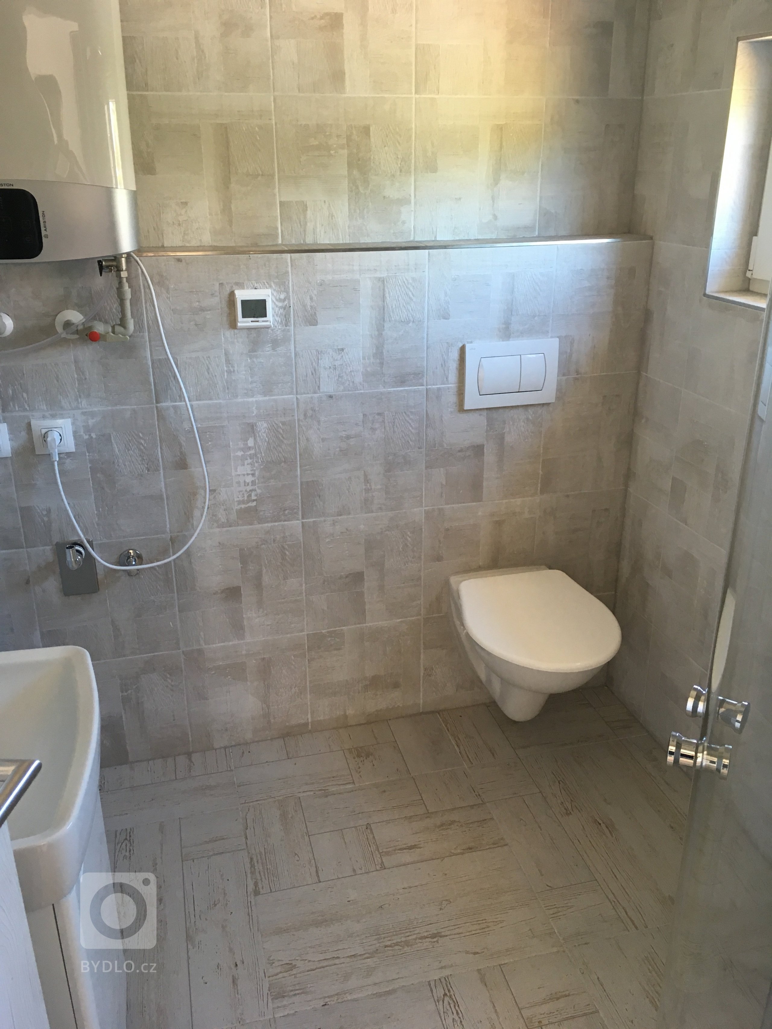 Právě jsme dokončili v Hrádku u Rokycan dřevostavbu o zastavěné ploše 50m2, která vznikla kombinací návrhu projektanta a požadavků majitelů. Stavba je dalším z…