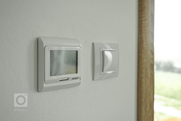 add picture to album