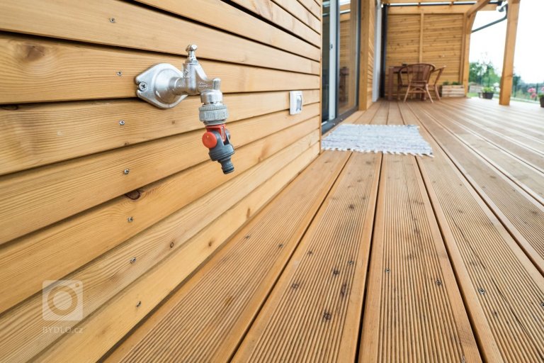 add picture to album