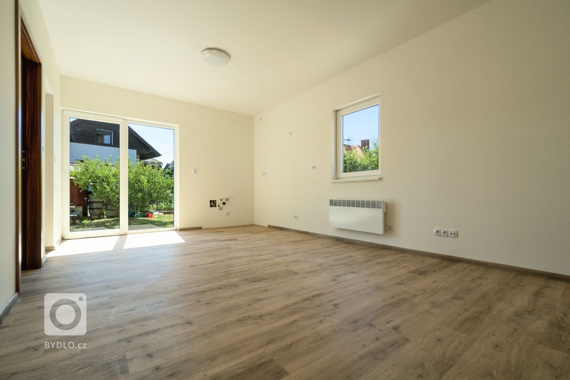 Dřevostavbu o zastavěné ploše 54m2 a půdorysu 6x9m jsme letos v&nbsp;létě postavili v&nbsp;obci Šťáhlavy a bude využívána jako rekreační objekt. Výstavba…