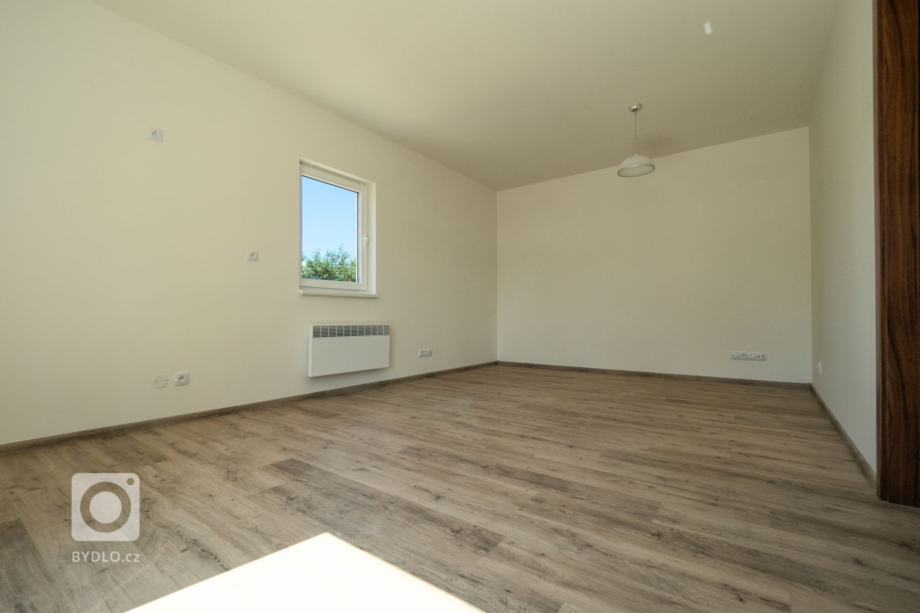 Dřevostavbu o zastavěné ploše 54m2 a půdorysu 6x9m jsme letos v&nbsp;létě postavili v&nbsp;obci Šťáhlavy a bude využívána jako rekreační objekt. Výstavba…