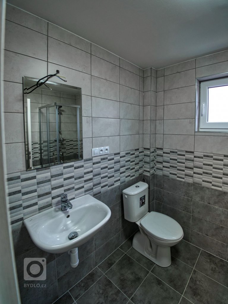 add picture to album