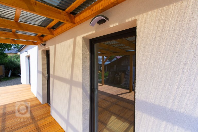 add picture to album