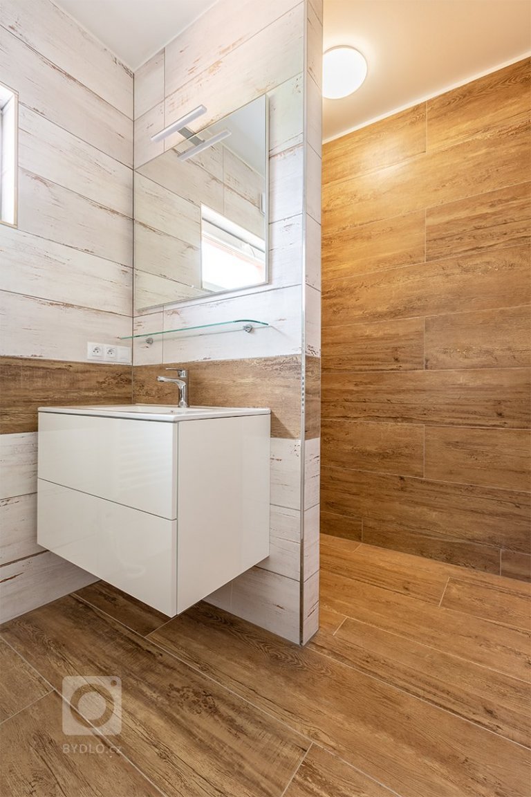 add picture to album