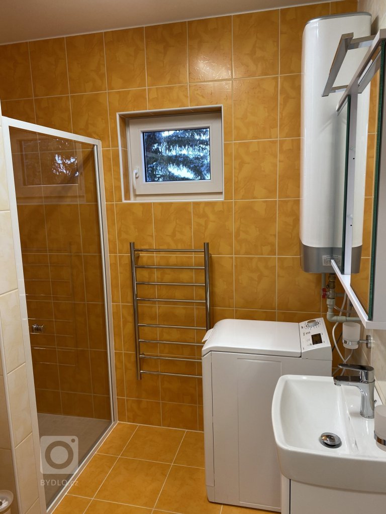 add picture to album