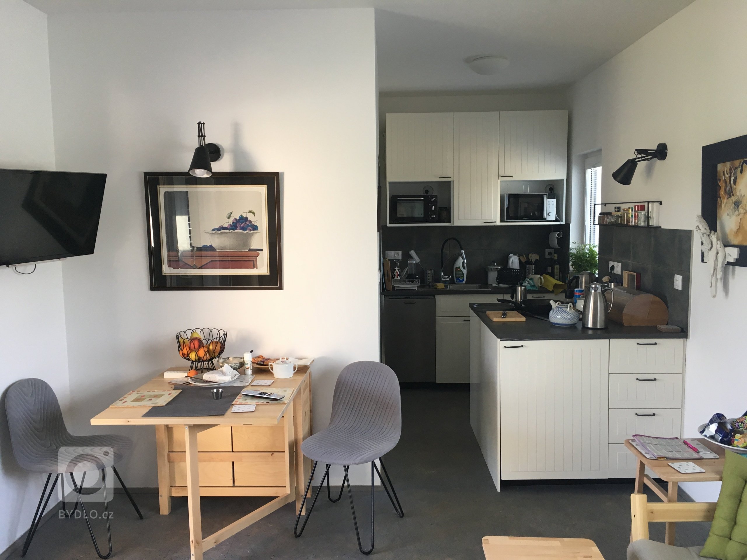 Dřevostavbu vycházející z&nbsp;modulu EASY 48 jsme stavěli v&nbsp;roce 2018 pro paní majitelku, která je výtvarnicí a ve velké míře se podílela na finální…