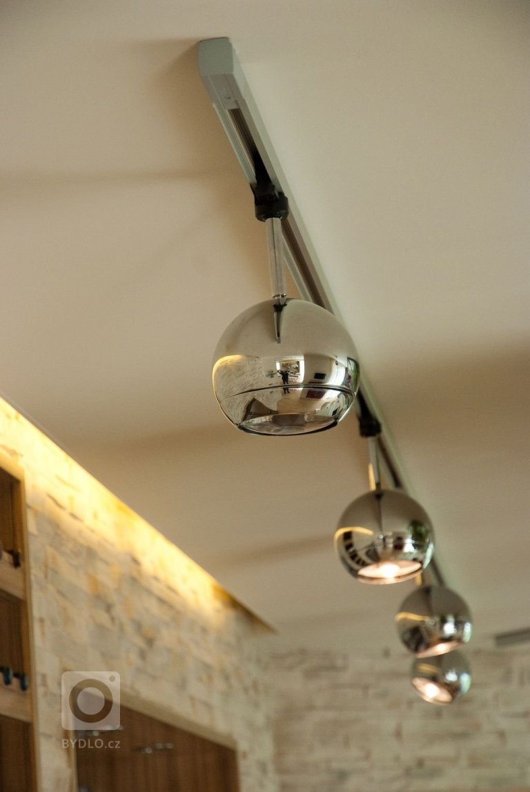 add picture to album