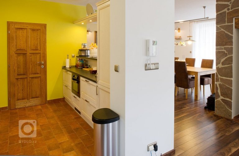 add picture to album