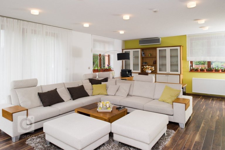 add picture to album