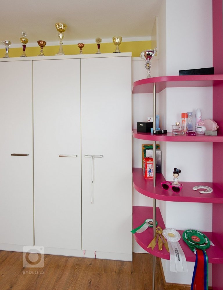 add picture to album