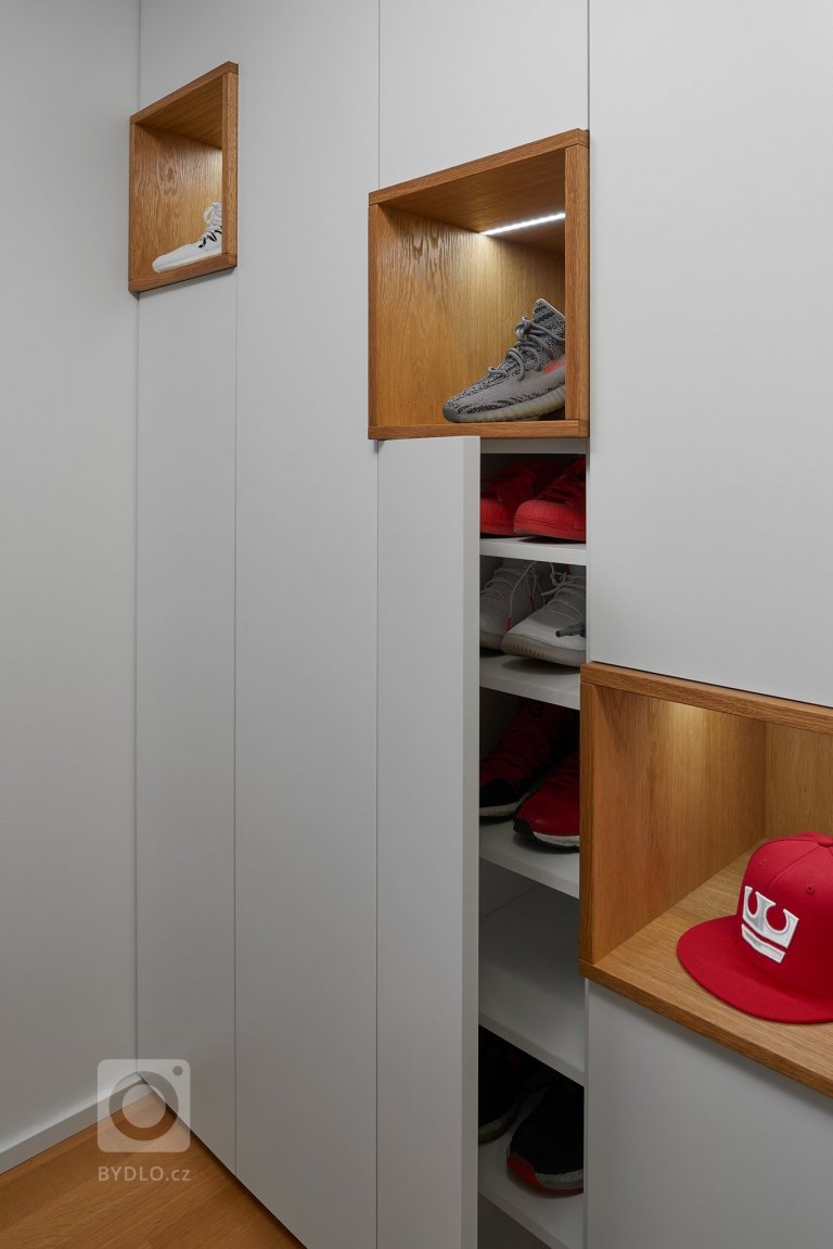 add picture to album